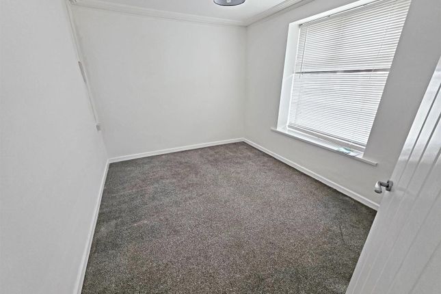 24, High Street, Pontypridd photo 2