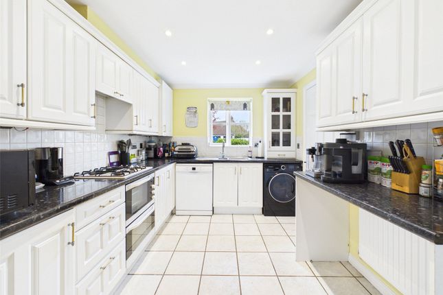 15, Blue Water Drive, Weston-super-Mare photo 4