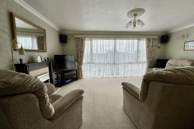 24, Huxham Close, Plymouth photo 5