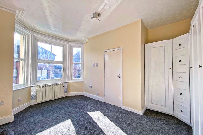 Flat 4, 42, Frimley Road, Camberley photo 4