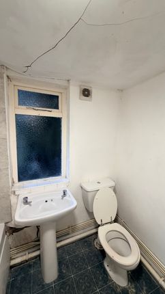 31B, Augusta Gardens, Folkestone photo 5