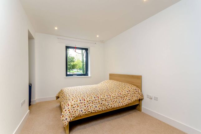 Thumbnail Flat to rent in Pipit Drive, Putney, London