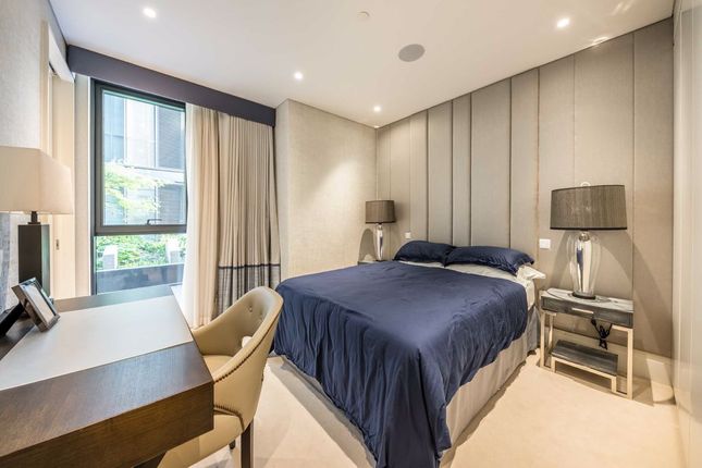 Flat for sale in Cork Street, London