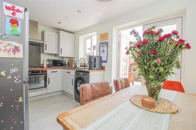 21, Wren Street, Old Harlow photo 4