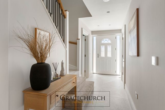 424d Goffs Lane, Goffs Oak photo 2