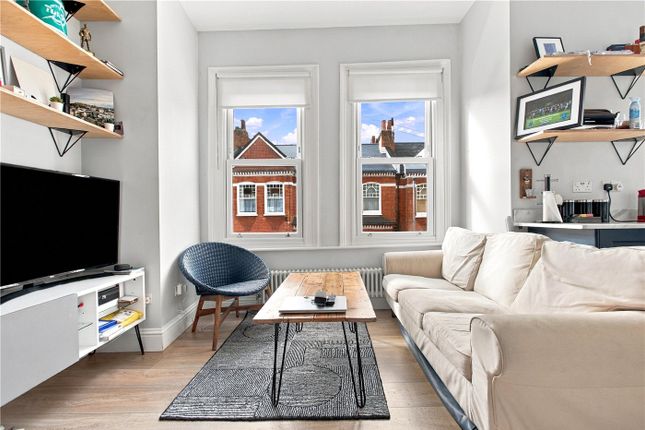 Dafforne Road, London photo 3