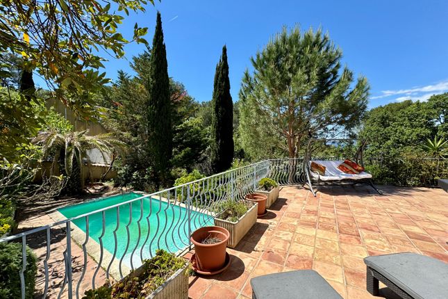 Thumbnail Villa for sale in Six Fours Les Plages, Provence Coast (Cassis To Cavalaire), Provence - Var