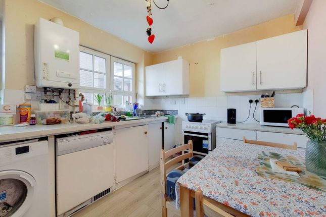 Flat for sale in Vauxhall Street, Vauxhall, London