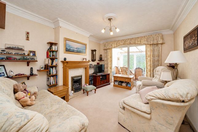 54, Links Way, Rickmansworth photo 2