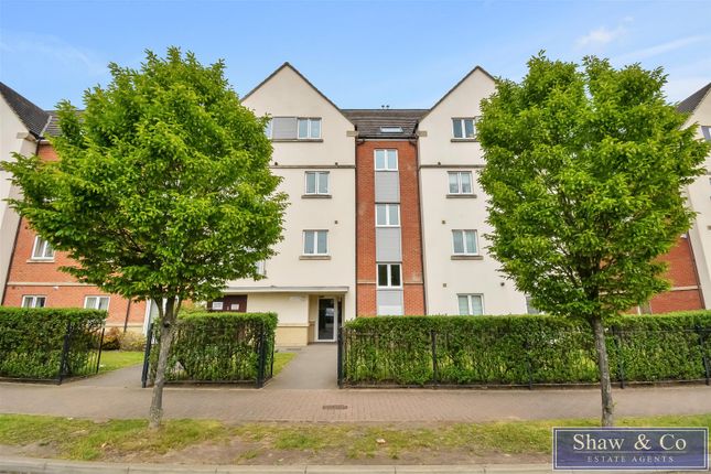 2-bed flat on 123, Academy Place, Isleworth, £280,000