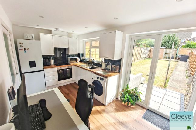 21, Helens Close, Cheltenham photo 2