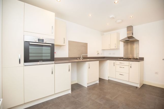 11, Copper Beech Road, Nuneaton photo 3