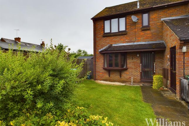 Thumbnail Flat for sale in Mill Court, Waddesdon, Aylesbury