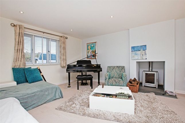 11, Tara Vale, Newquay photo 2
