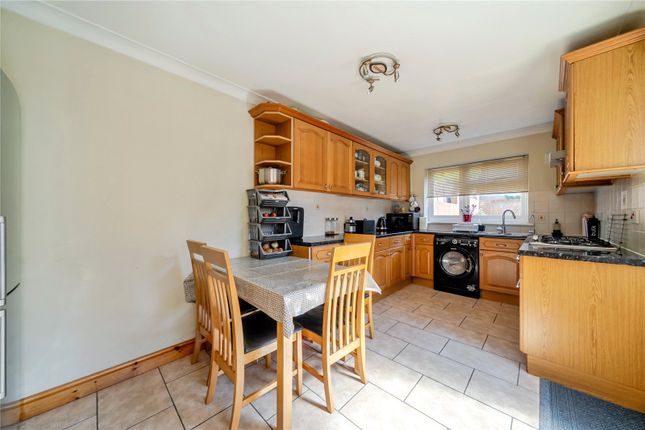 22, Beaufort Road, Woking photo 2