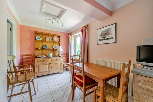 Spring Wood House, 1A, The Square, Rowledge, Farnham photo 4