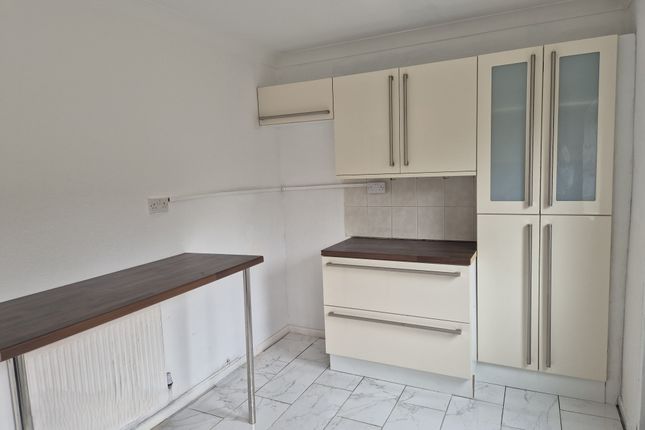 25, Milford Grove, Kingston upon Hull photo 4