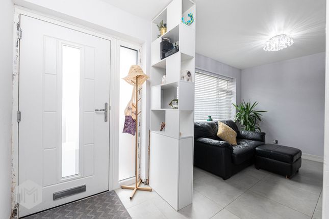 105 Lowton Street, Manchester photo 2