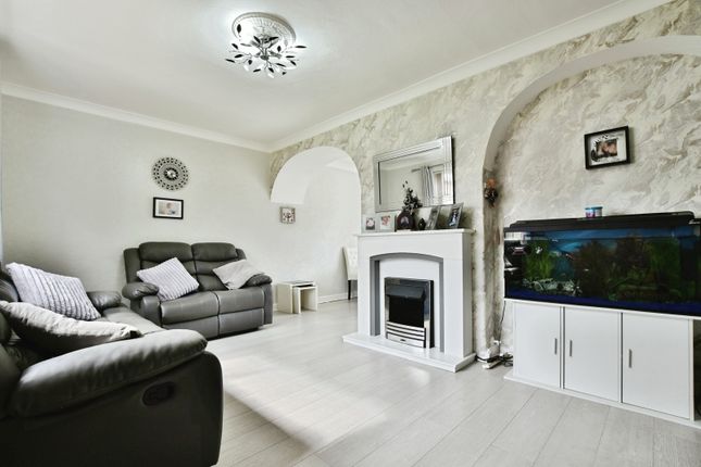 4, Wastdale Road, Manchester photo 2