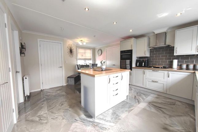 6 Badgerwood, West Road, Wokingham photo 2