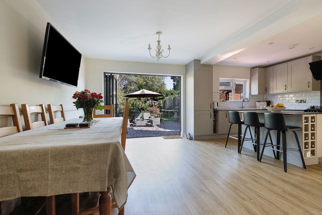 197, Balcombe Road, Surrey photo 2