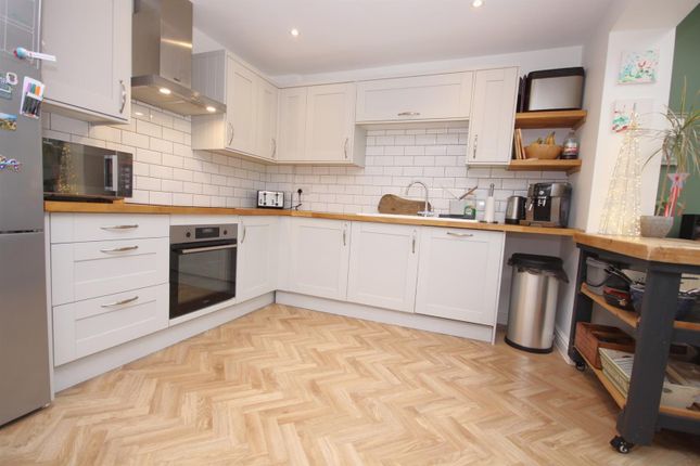 9, Querida Close, Southampton photo 4