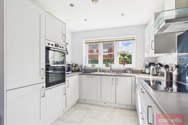 8, Ouzel Grove, Scarborough photo 3