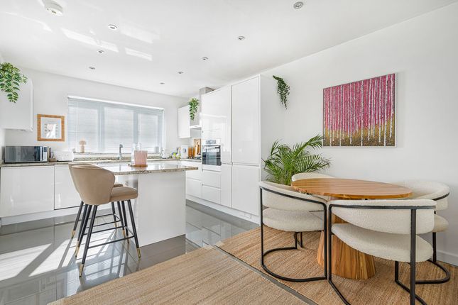 3-bed house on 225, Bexley Lane, Sidcup, £550,000