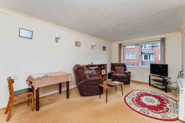 27, Homedee House, Chester photo 2