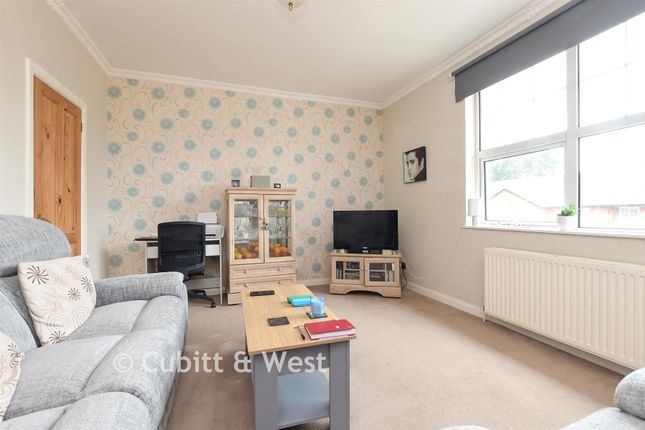 1-bed flat on Beech House, Shirley Oaks Road, Croydon, £230,000