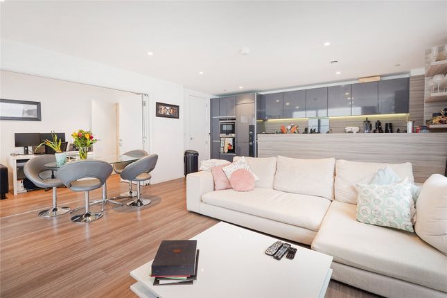 Flat for sale in Buckhold Road, Wandsworth Park