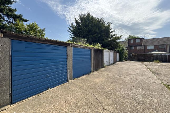 Garage, Garage at Havis Road, Stanford-Le-Hope photo 2