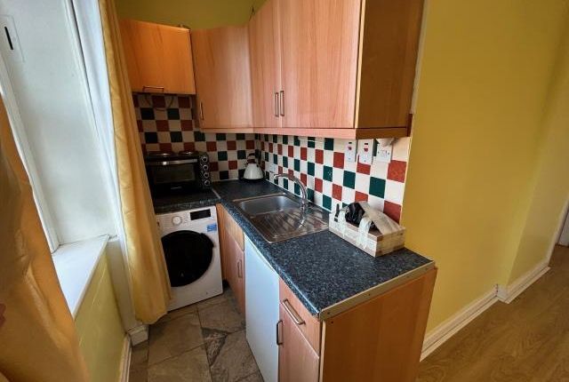 Flat 6, 124, Castle, Reading photo 3