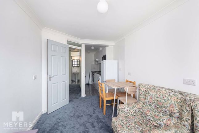 Flat to rent in Richley House, Mannington Place, Bournemouth