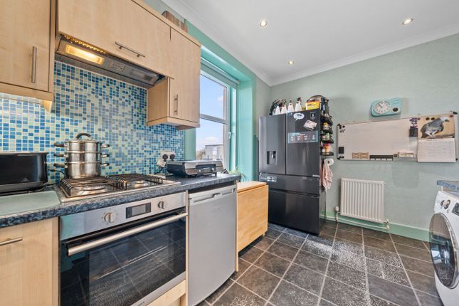 2, Elliot Terrace, Falkirk photo 3