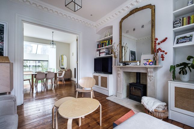 Terraced house for sale in Northchurch Road, De Beauvoir
