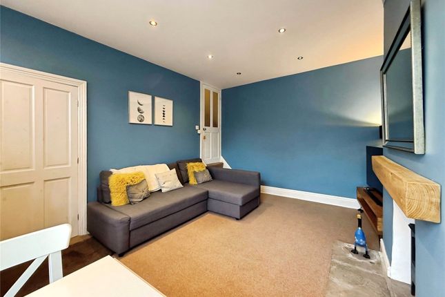 10, Abbot Street, Huddersfield photo 5