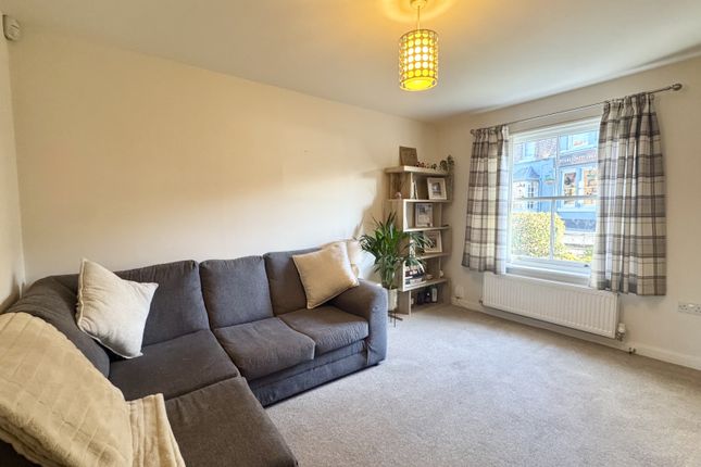 58D, Hulme Hall Road, Cheadle Hulme photo 2