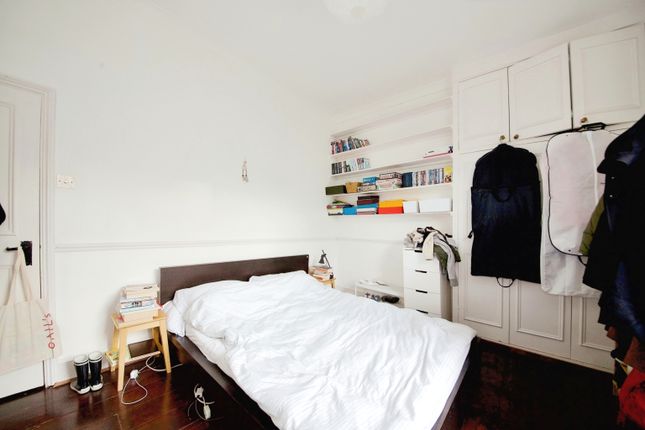 Flat for sale in The Avenue, Brondesbury Park