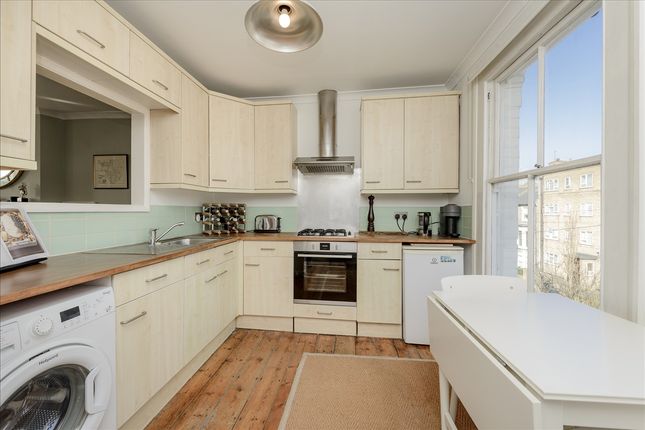 64, St Stephens Avenue, Shepherd's Bush W12 photo 2