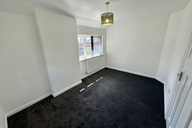 Property to rent in Tiled House Lane, Brierley Hill