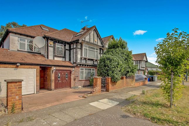11 The Crescent, Wembley photo 2