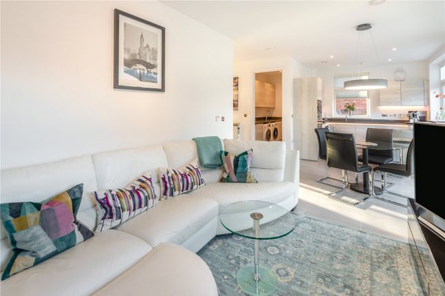 1, Firefly Road, Chertsey photo 4