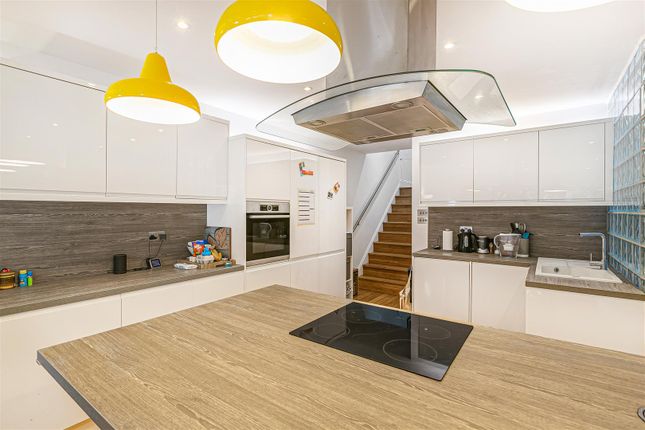 Flat 4, 25, Victoria Road, Kingston Upon Thames photo 3