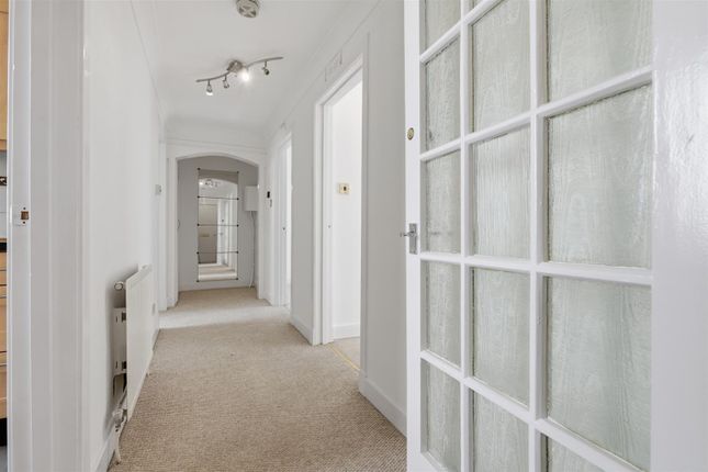 5, Laudervale Gardens, Balloch photo 3