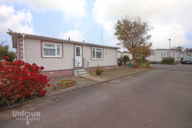 107, Primrose Drive, Poulton-le-Fylde photo 2
