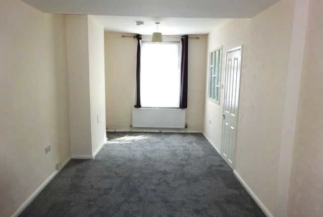 12, Wickham Street, Rochester photo 2