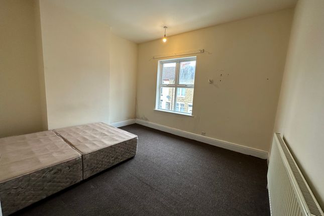 End terrace house to rent in Burder Street, Loughborough