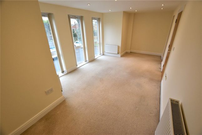8 Oakley Court,, Stoke Lane, Nottingham photo 3