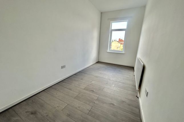 52, Wolverhampton photo 5